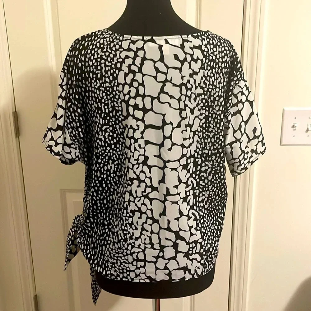 Michael Kors Black & White Blouse Size XS